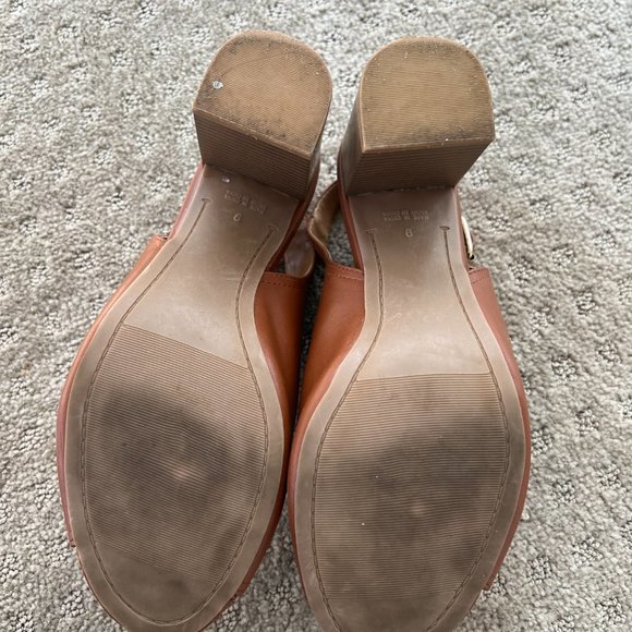 Brown open-toed boots - Picture 3 of 3